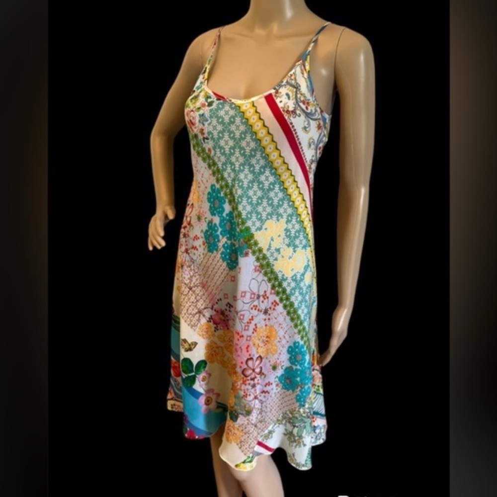 johnny was dress size large - Picture 3 of 11